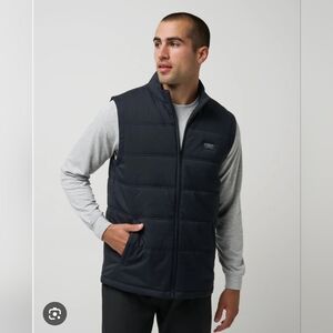Travis Mathew Lightweight Vest - Size L